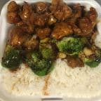 Best Lunch General Tso's Chicken in Wheaton, MD